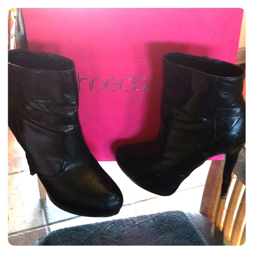 Black - Zara